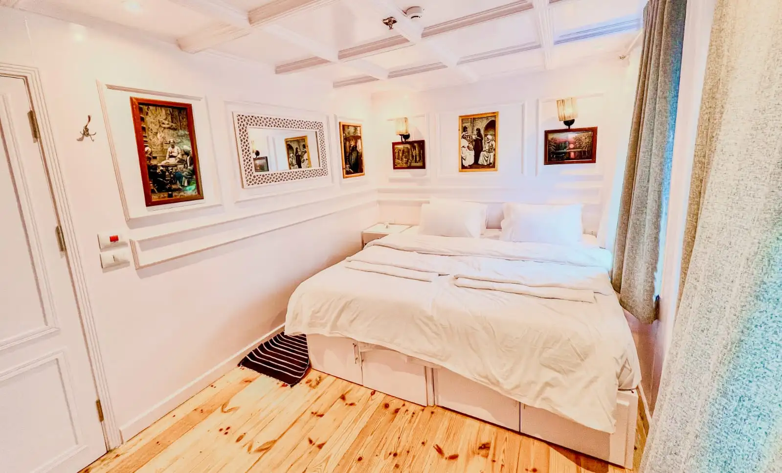 Nile Breeze Gallery 21